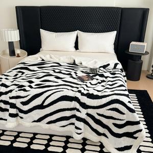 Nouvelle couverture de lit en polyester jacquard taffetas cationique double couche, teint en fil, rayée/unie, personnalisable et écologique - Product Image 5