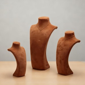 Exhibidores de Lujo para Collares, Soporte para Joyas, Material de Microfibra de Terciopelo, Diseño Moderno - Product Image 5