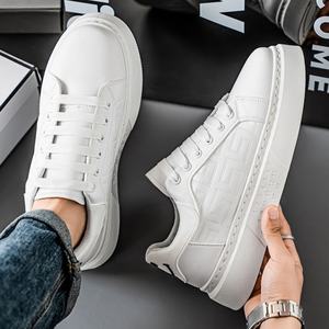 Nouvelles chaussures décontractées 2026, lacets, légères, confortables, respirantes, baskets de marche pour hommes - Product Image 4