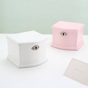 Caja Musical de Bailarina Blanca de Lujo Personalizada con Cerradura para Mujeres y Niñas, para Guardar Collares, Pendientes, Pulseras y Anillos - Product Image 3