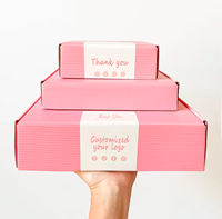 Vente en gros de boîtes d'expédition en papier personnalisées imprimées en rose pour abonnement boîte postale en carton pour emballage cadeau