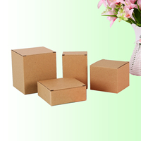 Emballage de boîte en papier ondulé personnalisé Boîte postale d'expédition de vêtements express en papier pliable avec logo et enveloppe de boîte A7