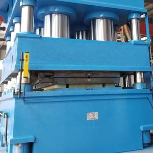 Machine de fabrication de porte, presse hydraulique de <span class=keywords><strong>fer</strong></span> de pressage de 2500 tonnes - Product Image 2