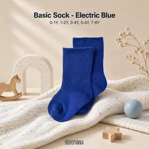 Calcetines suaves de color azul eléctrico para bebés pequeños que brindan comodidad ligera, materiales transpirables y un ajuste seguro en todo momento. - Product Image 5