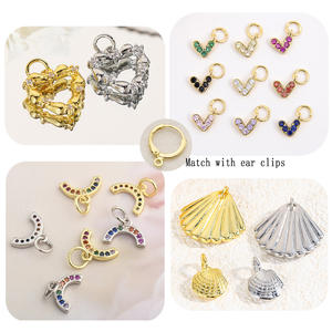 WEGOODZF, raqueta de <span class=keywords><strong>tenis</strong></span> de arcoíris multicolor, colgante de abalorio dorado, corona pequeña, accesorios de aleación de aceite por goteo DIY para hacer abalorios de zapatos - Product Image 1