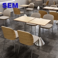 Ensemble de mobilier SEM vintage pour bar et café, idéal pour zone de réception, salon, bar, négociation, avec table et chaises en contreplaqué marin.