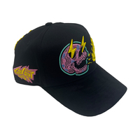 Gorra de béisbol negra para deportes al aire libre con logotipo bordado elevado con forro de satén de tela de algodón de 5 paneles