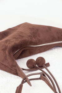 Sac bandoulière vintage en daim givré couleur chocolat pour femme, style bonbon, faible MOQ, qualité supérieure - Product Image 5