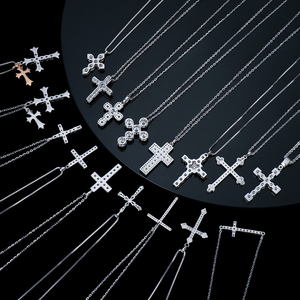 Collar de Moissanita Chapado en Oro Blanco de 14K con Colgante de Cruz de Jesús de Jerusalén Totalmente Engastado en Diamantes, Joyería Unisex para Hombre, Venta al por Mayor - Product Image 3