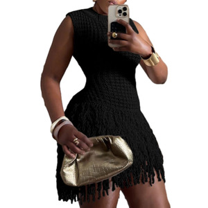 Vestido Mini Sexy sin Mangas con Flecos y Aberturas, Elegante y Moderno para Mujer - Product Image 2