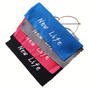 ผ้าเช็ดแว่นตาไมโครไฟเบอร์หนังกลับพิมพ์โลโก้แบบกำหนดเองเป็นมิตรกับสิ่งแวดล้อม สำหรับเช็ดแว่นสายตา แว่นกันแดด และเลนส์แว่นตา - Product Image 2