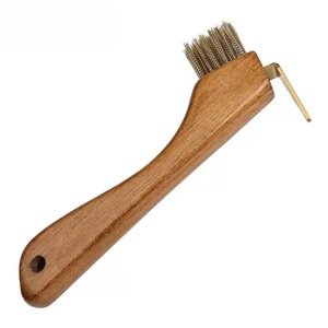 Limpiador <span class=keywords><strong>de</strong></span> Pezuñas <span class=keywords><strong>de</strong></span> <span class=keywords><strong>Caballo</strong></span> con Mango <span class=keywords><strong>de</strong></span> Madera y Cerdas <span class=keywords><strong>de</strong></span> Alambre <span class=keywords><strong>de</strong></span> Cobre <span class=keywords><strong>para</strong></span> el Cuidado <span class=keywords><strong>de</strong></span> Pezuñas - Product Image 2