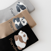 Chaussettes brodées avec logo personnalisé OEM Vente en gros Nouveauté colorée Chaussettes unisexes drôles et mignonnes