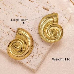 <span class=keywords><strong>Accesorios</strong></span> de moda Pendientes de flores chapados en oro de 18K de lujo Pendientes geométricos de acero inoxidable para <span class=keywords><strong>mujer</strong></span> - Product Image 3