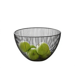 Panier de rangement ovale en fer doré moderne avec base en bois, design élégant pour la maison - Product Image 2