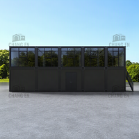 Maisons conteneurs modernes en kit, dotées d'une structure en acier à panneaux sandwich, idéales pour les immeubles de bureaux et les commerces