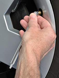 Juego de Accesorios para Compresor, Pistola de Aire de 1/4" NPT con Boquilla de Seguridad, Mandril de Doble Cabezal, Agujas de Punción y Cinta Roscada-001 - Product Image 5