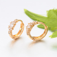 Fabrikant Voorraad Premium Op Maat Gemaakte Valentijnsdag Party Huidvriendelijke Centrale Grote Zirkoon Zijdelingse Kleine Edelsteen Gebogen 14K/24K Gouden Oorbellen
