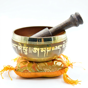 Bol chantant artisanal pour la guérison sonore, ensemble orange pour la méditation, la relaxation, la pleine conscience, le yoga, la pratique spirituelle à domicile - Product Image 1