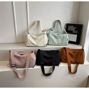 Wholesale Custom <b>Large</b> Capacity Travel Fitness <b>Bag</b> Worker Office Commute <b>Crossbody</b> <b>Bag</b> Women Sports Gym Duffle <b>Bag</b> for Outdoor - Product Image 2