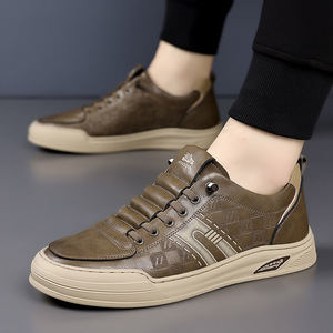 Men's shoes - 2026 spring new trendy versatile retro one-piece slip-on casual sports shoes - Product Image 4
