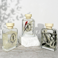 Ensemble diffuseur de roseaux en Offre Spéciale avec couvercle en bois décor de chambre bouteille en verre transparent rechargeable huile essentielle naturelle et fleur séchée