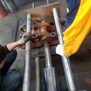 Mesin Pin Tautan Tekan Track Hidrolik untuk Bulldozer D8 <span class=keywords><strong>D9</strong></span> D10 D11 D155 D275 D355 D375 - Product Image 4