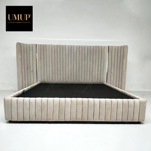 <span class=keywords><strong>Letto</strong></span> Matrimoniale Villa Curve con Pannello in Velluto <span class=keywords><strong>Verde</strong></span>, Testiera di Lusso Italiana per Letti Queen, Matrimoniali e King Size - Product Image 5