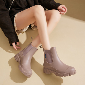 Customizable Hard-Wearing Chelsea Boots for Kids Waterproof Natural Rubber Rain Gum Boot for Toddlers Fashionable Autumn Rainy - Product Image 3