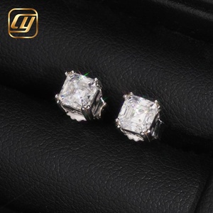 Boucles d'oreilles clous en moissanite taille Asscher, sertissage griffe, argent 925 plaqué rhodium, bijoux de luxe géométriques pour femme, pour mariage - Product Image 1