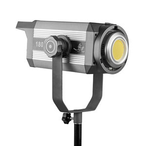 <span class=keywords><strong>Lampe</strong></span> vidéo LED 300W à intensité variable continue 2800-6800K, <span class=keywords><strong>lumière</strong></span> <span class=keywords><strong>du</strong></span> <span class=keywords><strong>jour</strong></span> pour photographie, idéale pour YouTube Live, <span class=keywords><strong>studio</strong></span> <span class=keywords><strong>photo</strong></span>, en aluminium - Product Image 2