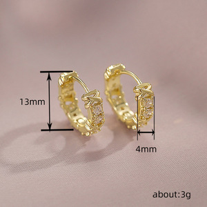 Orecchini E3134 con Diamanti Dorati, Taglio Brillante Rotondo, Colore G Naturale, Placcati in Oro, Classici per Uso Quotidiano Femminile - Product Image 6
