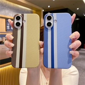 Funda de Teléfono con Textura de Fibra de Carbono para Apple 16 Plus, Funda para iPhone 15 Pro con Patrón de Rayas, Carcasa Rígida Mate de PC - Product Image 1