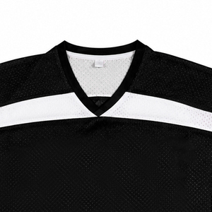 เสื้อฟุตบอลตาข่ายสีดำทรงบ็อกซี่ - เสื้อยืดฟุตบอลโอเวอร์ไซส์สีขาวล้วน - Product Image 2