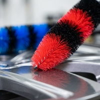 Brosse à jantes PP avec tête ronde et poils de 25 mm pour le detailing automobile et le nettoyage des interstices des roues