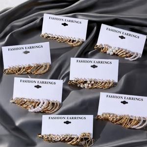 Pendientes de Acero Inoxidable con Grabado Personalizado al por Mayor, Chapados en Oro de 14K y 18K con PVD, Sin Deslustre, Sin Decoloración, Antideslustre, para Mujer - Product Image 3