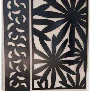 Panneau mural décoratif en métal floral découpé au laser, art mural moderne, design floral, décoration murale pour la maison et le jardin - Product Image 2