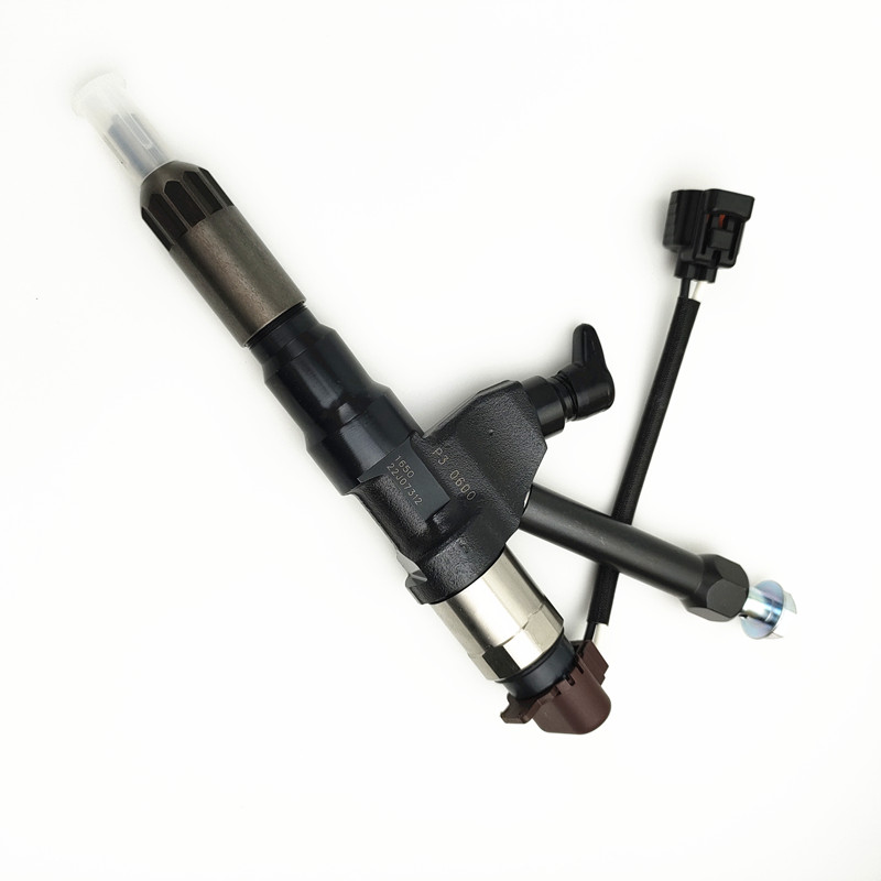 Diesel Injector 23670-0E060 Common Rail Injector 295050-1650 for ISUZU