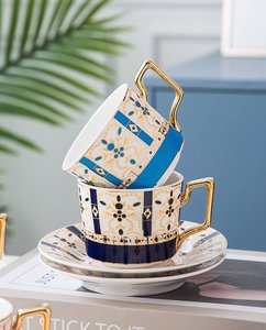 Ensemble tasse et soucoupe à café en porcelaine écologique de style nordique créatif avec bord doré et motif floral, capacité 300 ml, pour le thé de l'après-midi, avec cuillère - Product Image 4