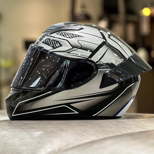 หมวกกันน็อคสำหรับขี่มอเตอร์ไซค์แบบพรีเมียม ป้องกันการกระแทก ผลิตจากวัสดุ ABS ทนทาน หมวกกันน็อคแบบยุทธวิธีสำหรับมอเตอร์ไซค์ หมวกกันน็อคสำหรับมอเตอร์ครอส หมวกกันน็อคสำหรับมอเตอร์ไซค์ - Product Image 1