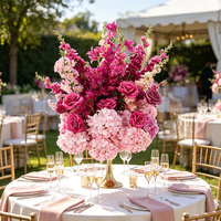 Composition florale de roses en promotion pour centre de table de mariage, boule de fleurs vert sauge et crème pour mariage