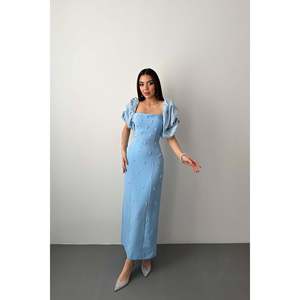 Vestido Midi Azul Bebé, Tejido, con Bordado y Mangas con Adornos, Cintura Natural - Product Image 2