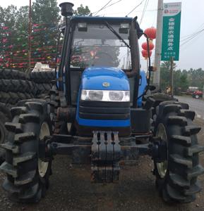 Trattore Agricolo Usato Modello Holland SNH804 80CV 4WD, 80% Nuovo, con Accessori e Parti: Aratro a <span class=keywords><strong>Disco</strong></span>, Erpice, Seminatrice per Mais, Imballatrice - Product Image 3