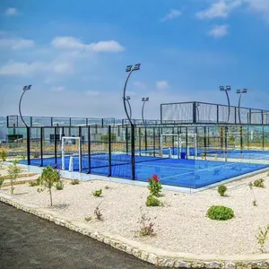 Desain baru lapangan tenis Padel dengan kawat Mesh pagar medan Padel dengan harga pabrik