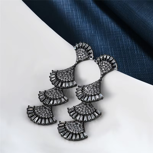 Pendientes de latón chapados en oro con circonitas negras y verdes, con colgante de <span class=keywords><strong>abanico</strong></span> personalizado, para mujer, de moda, exagerados, para fiesta - Product Image 1