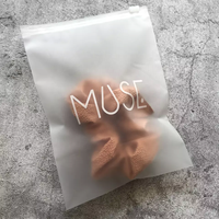 Sacs d'emballage en plastique PE robustes personnalisés OEM pour t-shirts, impression sérigraphique, recyclables, résistants à l'humidité, refermables, pour chaussures