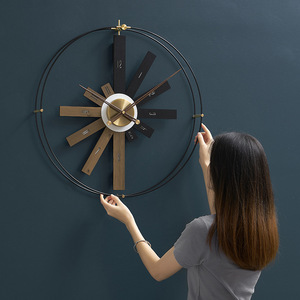 Reloj de Pared Grande Wozoom, Redondo, Funciona con Batería, Moderno, Minimalista, Decoración para Sala de Estar y Comedor - Product Image 2