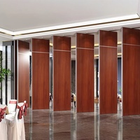 Cloison mobile insonorisée, cloison mobile sur mesure, cloison mobile pour bureau, hôtel, salle de réunion, séparateur d'espace
