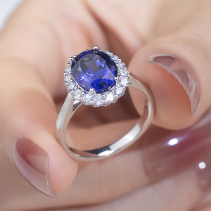Bague de mariage classique en diamant Diana, en or 18 carats PT950 avec saphir de laboratoire cultivé et diamants de laboratoire de taille petite, par Messi Jewelry - Product Image 1