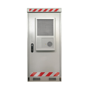 Armoire de communication extérieure avec unité de climatisation à température constante, étanche à l'eau et à la poussière, indice de protection IP54 - Product Image 1